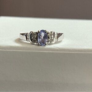 TANZANITE RING WITH SMALL DIAMONDS